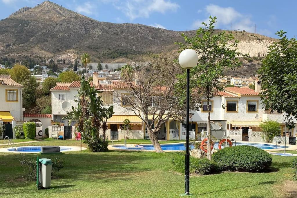 Chalet Adosado Corta Temporada 2 Dormitorios Benalmádena Extérieur photo