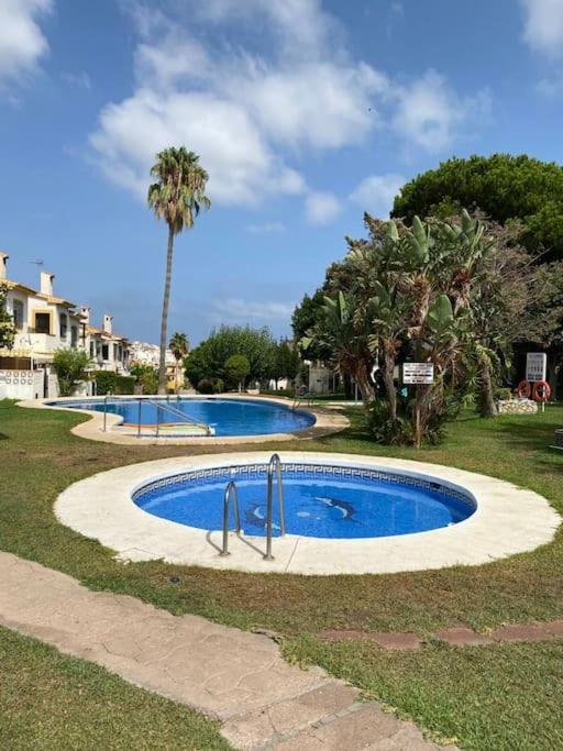 Chalet Adosado Corta Temporada 2 Dormitorios Benalmádena Extérieur photo